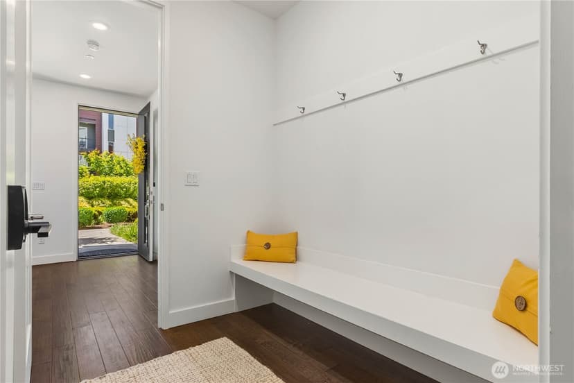 Property photo for 23119 NE 8th Street #B103, Sammamish photo 8