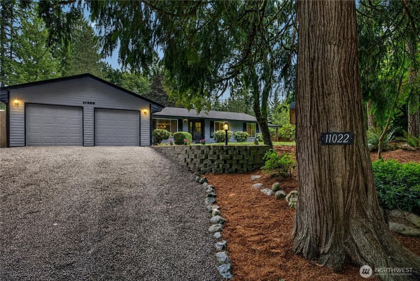 Property photo for 11022 320th Avenue NE, Carnation photo 4