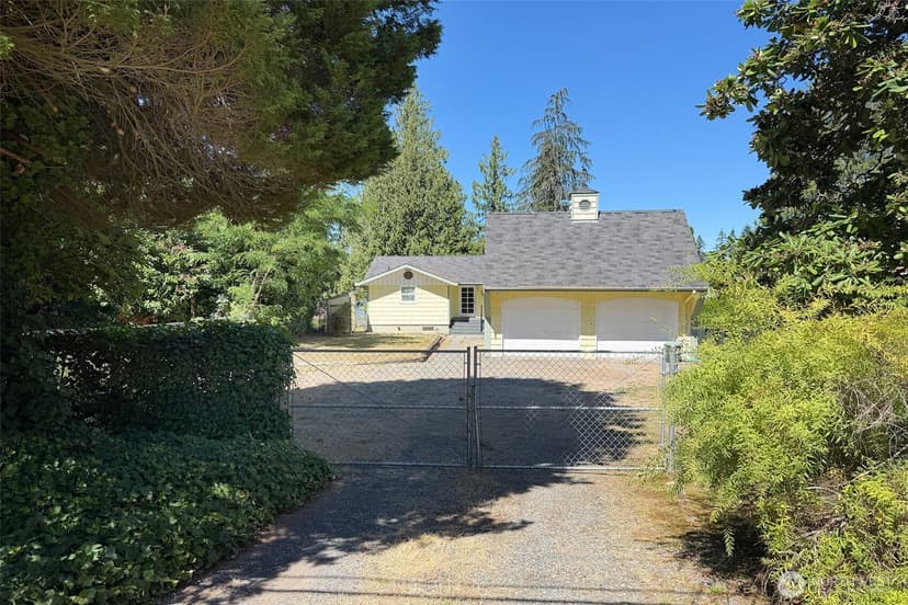 Property photo for 1301 150th Place NW, Marysville photo 2