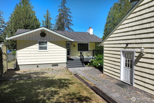 Property photo for 1301 150th Place NW, Marysville photo 3