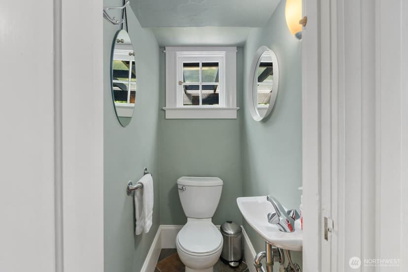 Property photo for 1624 E McGraw Street, Seattle photo 7