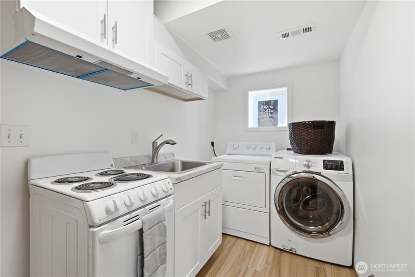 Property photo for 1115 S 90th Street Ct, Tacoma photo 26