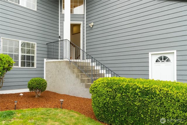 Property photo for 1115 S 90th Street Ct, Tacoma photo 5