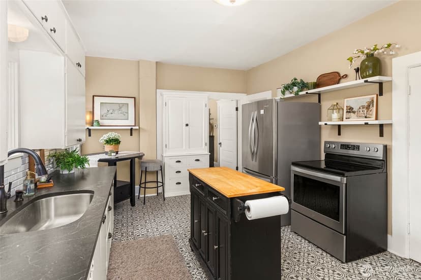 Property photo for 317 Avenue B, Snohomish photo 10