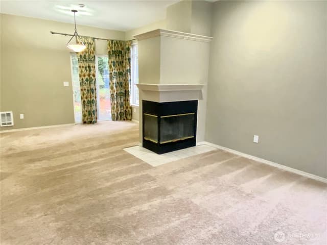 Property photo for 18006 NE 93rd, Redmond photo 2