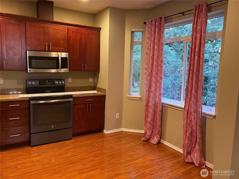 Property photo for 18006 NE 93rd, Redmond photo 8
