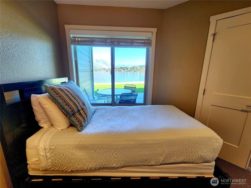 Property photo for 1 Beach 555-C, Manson photo 13
