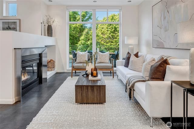 Property photo for 17 W Mercer Street #TH7, Seattle photo 4