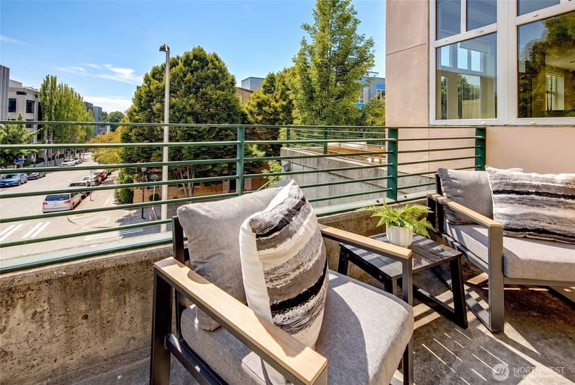 Property photo for 17 W Mercer Street #TH7, Seattle photo 27
