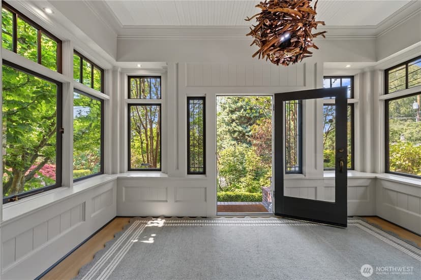 Property photo for 1108 Harvard Avenue E, Seattle photo 5
