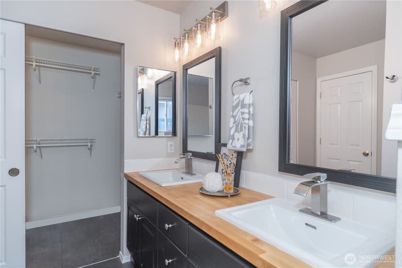 Property photo for 2032 NE Selsund Court, Poulsbo photo 15