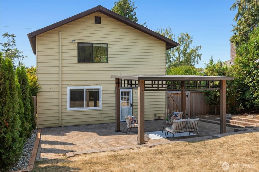 Property photo for 5636 49th Avenue SW, Seattle photo 32