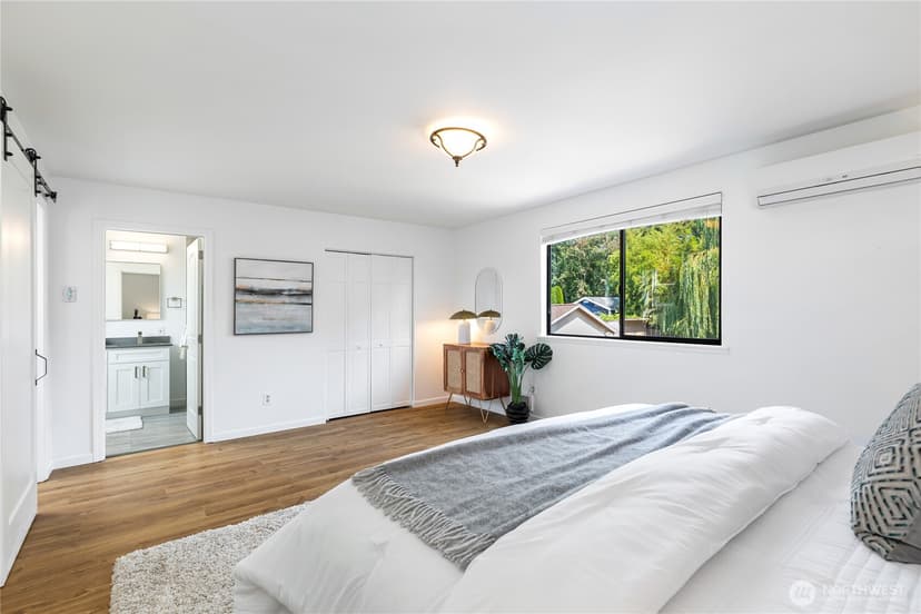 Property photo for 5636 49th Avenue SW, Seattle photo 27