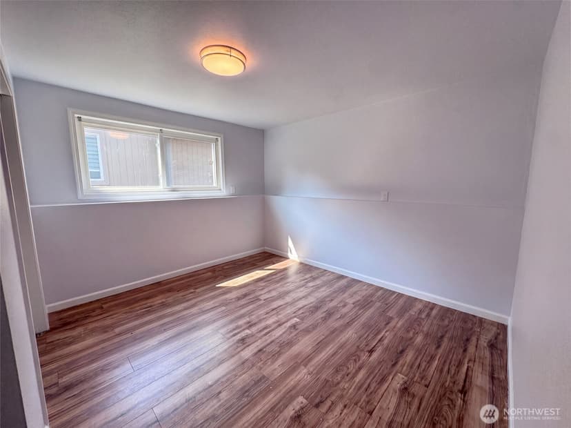 Property photo for 422 116th Place SW, Everett photo 4