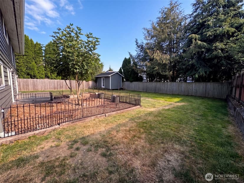Property photo for 422 116th Place SW, Everett photo 16