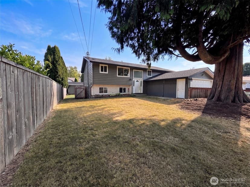 Property photo for 422 116th Place SW, Everett photo 14