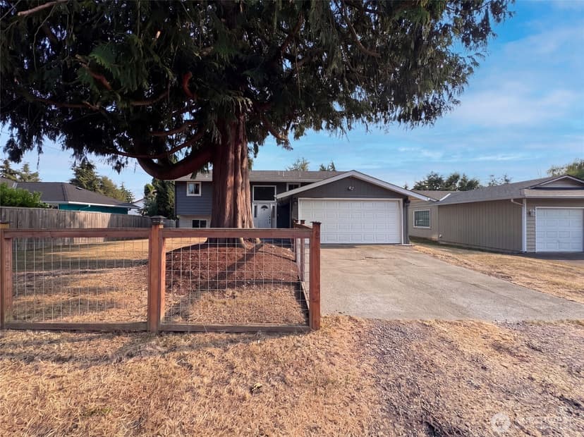 Property photo for 422 116th Place SW, Everett