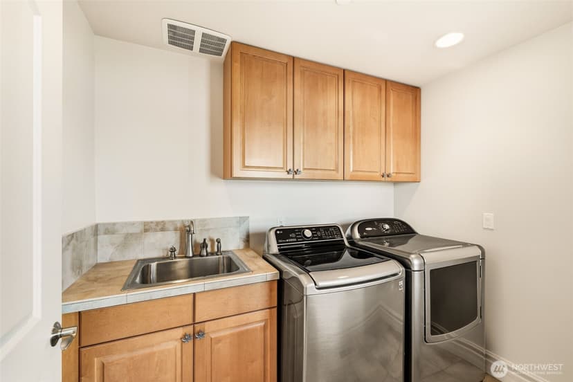 Property photo for 2837 E Lake Sammamish Parkway NE, Sammamish photo 23