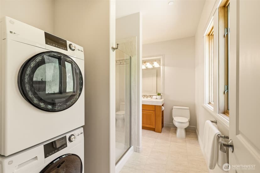 Property photo for 2837 E Lake Sammamish Parkway NE, Sammamish photo 36