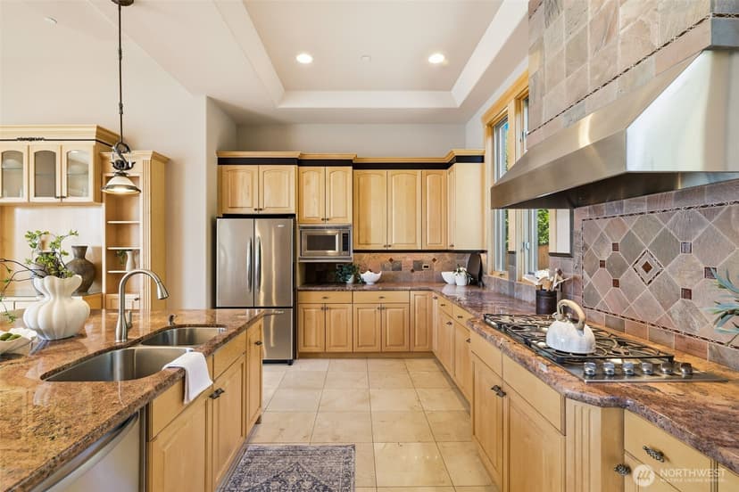 Property photo for 2837 E Lake Sammamish Parkway NE, Sammamish photo 19