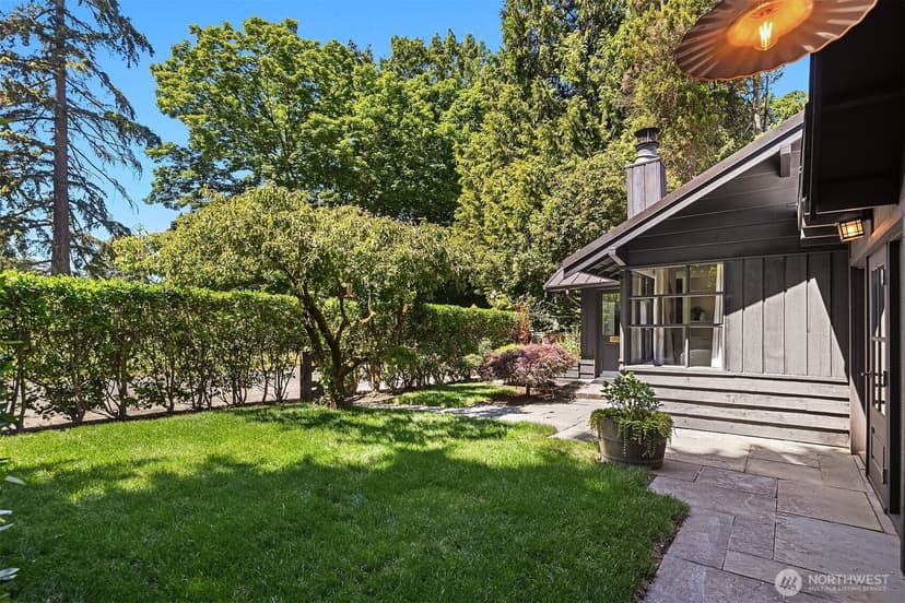 Property photo for 1426 37th Avenue E, Seattle photo 29