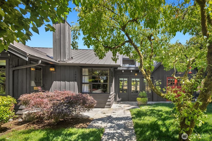 Property photo for 1426 37th Avenue E, Seattle photo 31