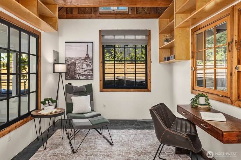 Property photo for 1426 37th Avenue E, Seattle photo 8