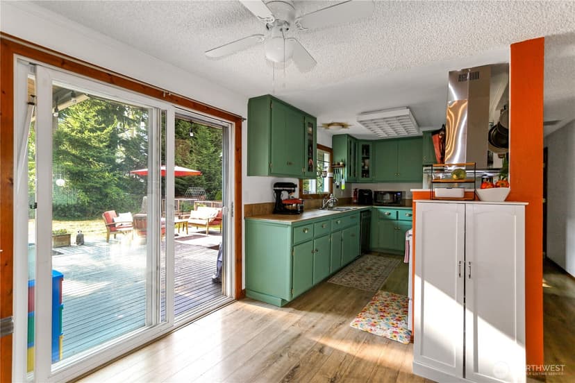 Property photo for 18627 32nd Avenue S, SeaTac photo 9
