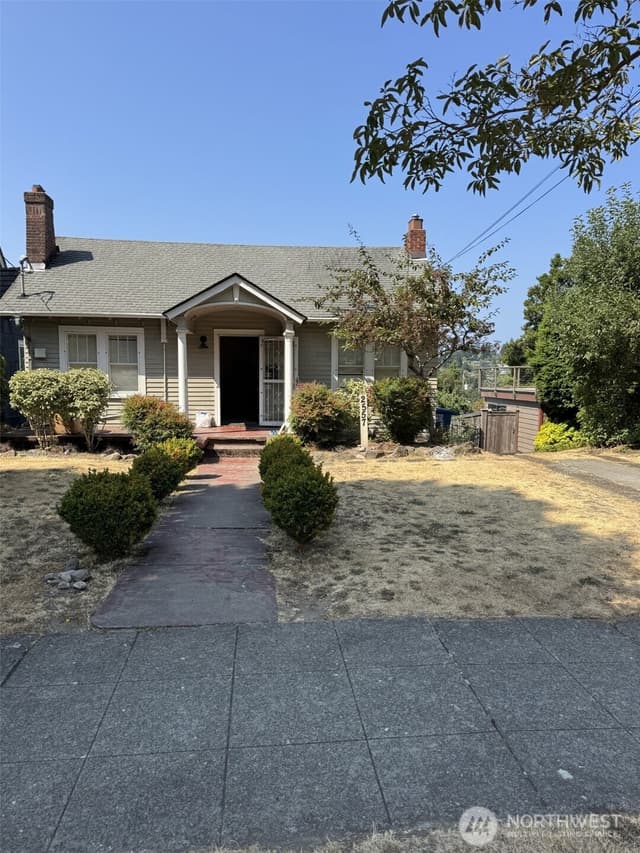 Property photo for 2557 28th Avenue W, Seattle