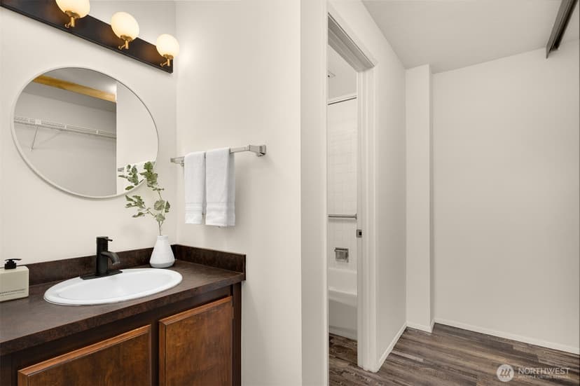 Property photo for 6225 Lake Washington Boulevard NE #209, Kirkland photo 25