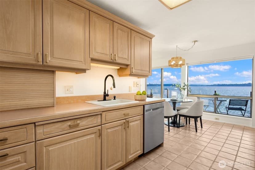 Property photo for 6225 Lake Washington Boulevard NE #209, Kirkland photo 15