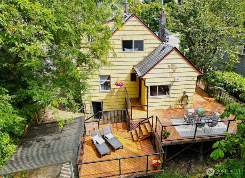 Property photo for 2623 39th Avenue SW, Seattle photo 39