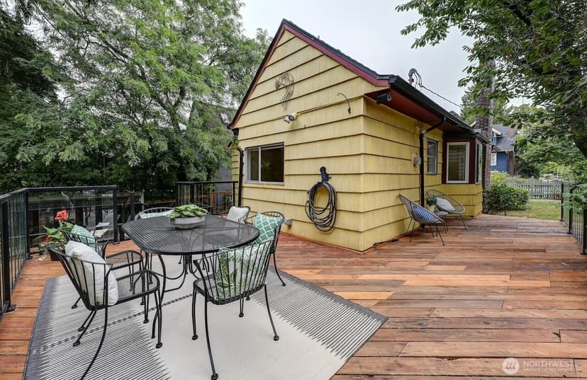 Property photo for 2623 39th Avenue SW, Seattle photo 25