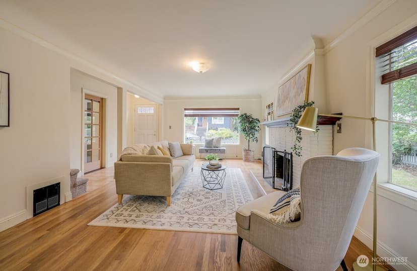 Property photo for 2623 39th Avenue SW, Seattle photo 4