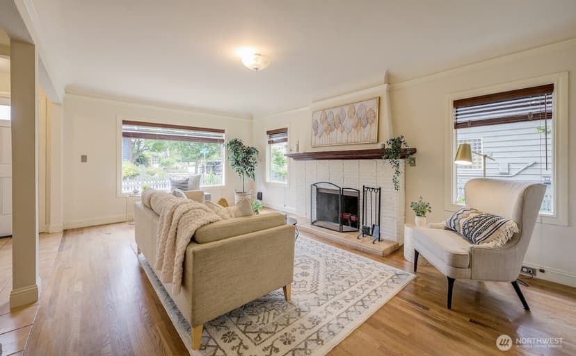 Property photo for 2623 39th Avenue SW, Seattle photo 3