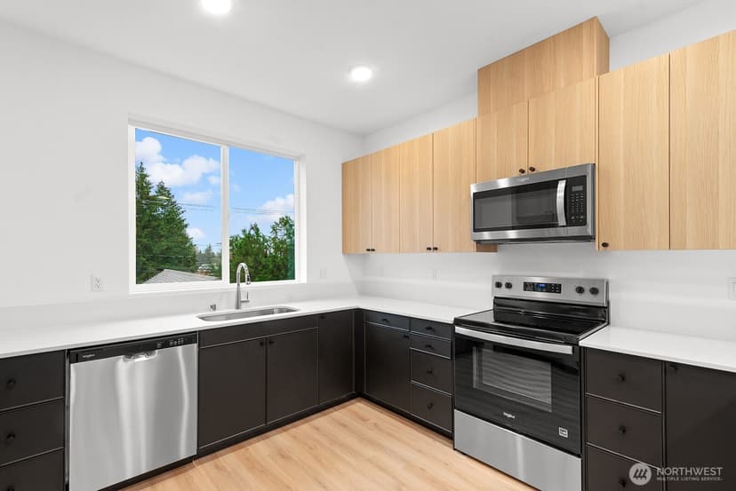 Property photo for 1411 SW 111th Lane, Seattle photo 5
