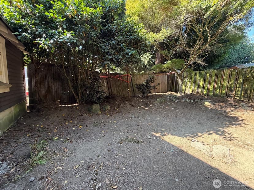 Property photo for 1211 N 50th Street, Seattle photo 36