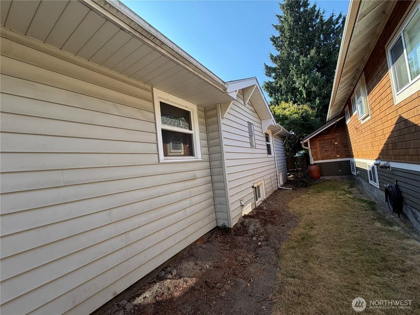 Property photo for 1211 N 50th Street, Seattle photo 39