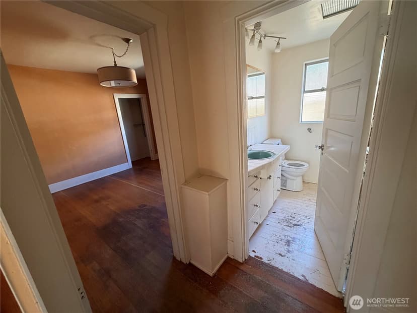 Property photo for 1211 N 50th Street, Seattle photo 7