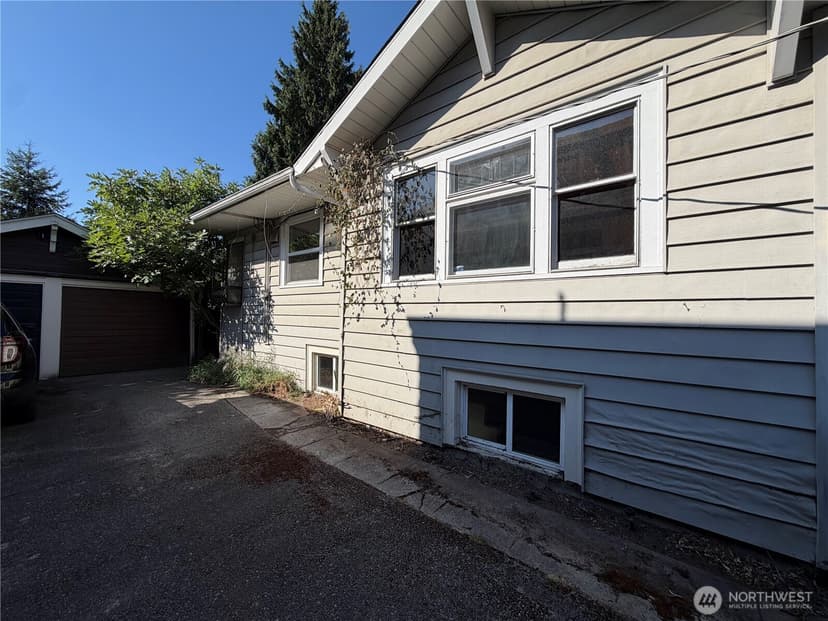 Property photo for 1211 N 50th Street, Seattle photo 32