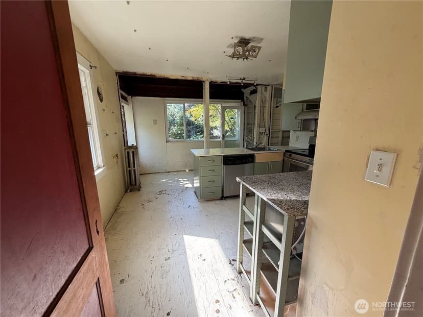 Property photo for 1211 N 50th Street, Seattle photo 16