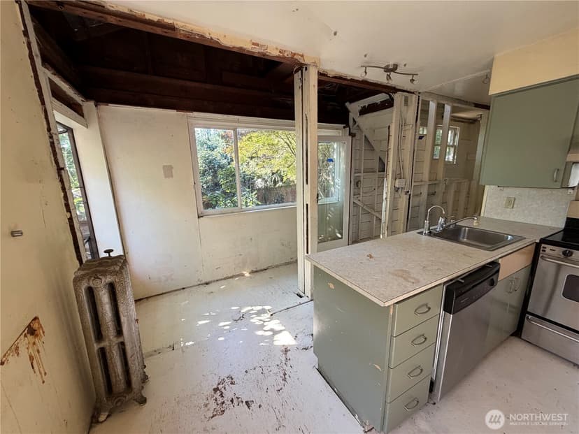 Property photo for 1211 N 50th Street, Seattle photo 18