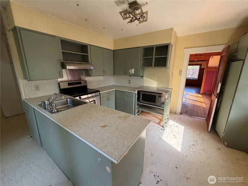 Property photo for 1211 N 50th Street, Seattle photo 19