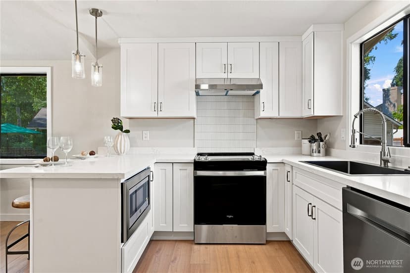 Property photo for 13430 33rd Place W #Unit B, Lynnwood photo 9
