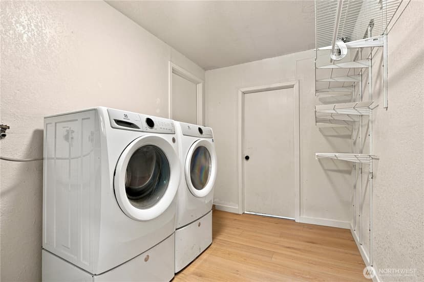 Property photo for 13430 33rd Place W #Unit B, Lynnwood photo 18