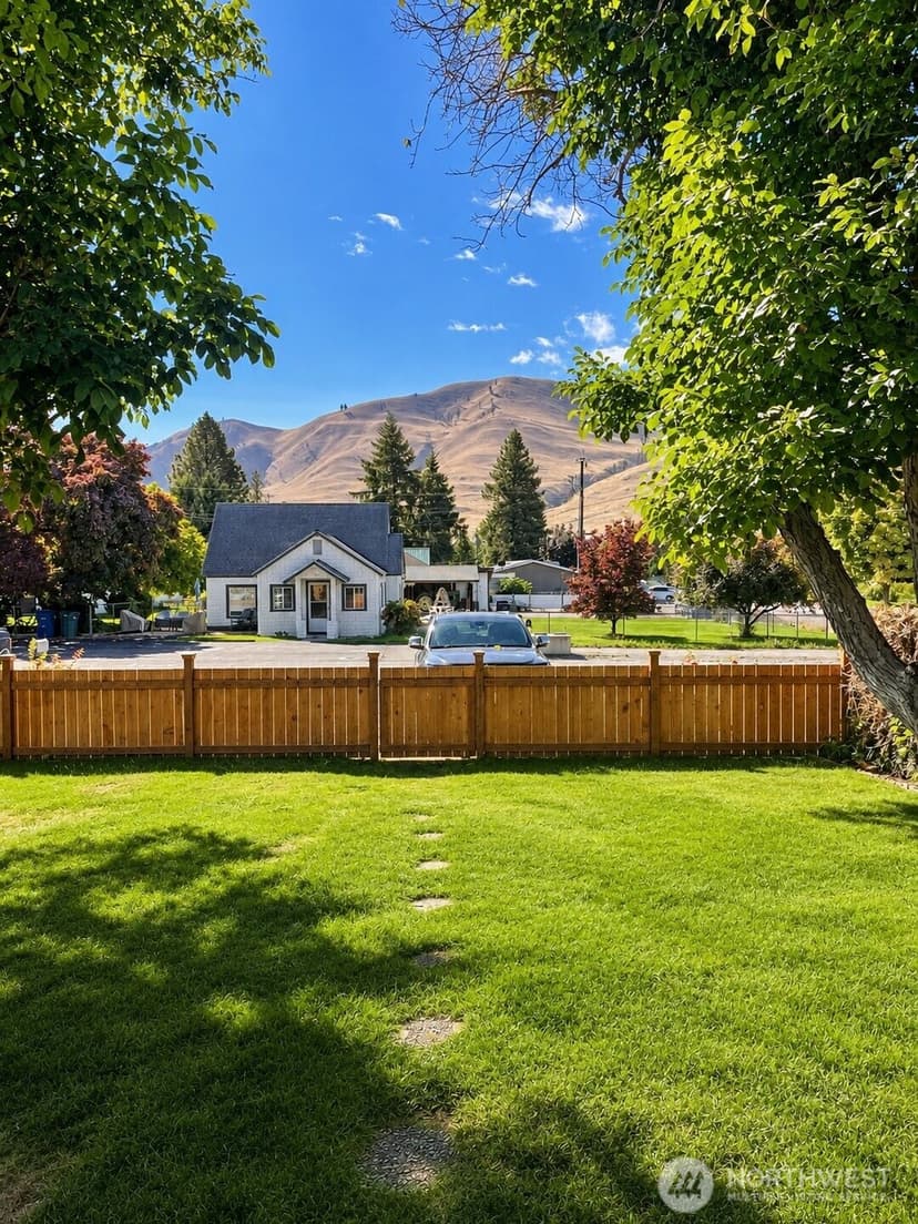 Property photo for 507 E Wapato Avenue, Chelan photo 3