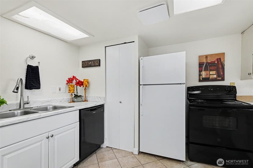 Property photo for 2618 NE 9th St, Renton photo 10