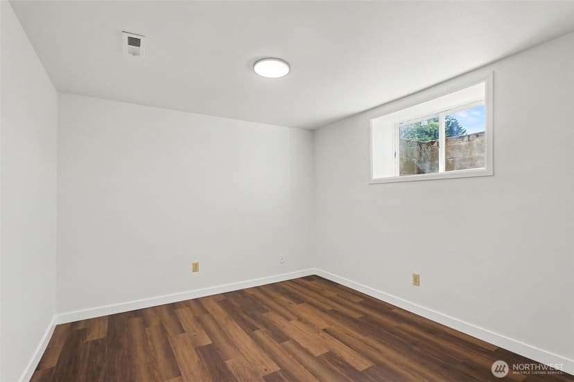 Property photo for 2618 NE 9th St, Renton photo 18