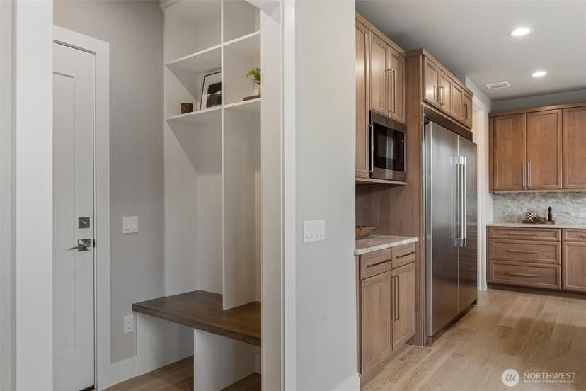 Property photo for 7825 NE 143rd Street, Kirkland photo 6