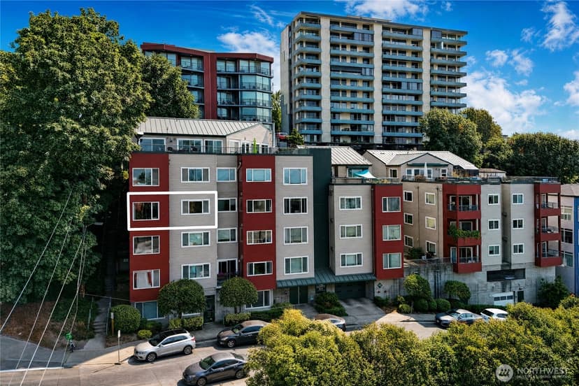 Property photo for 524 6th Avenue W #302, Seattle